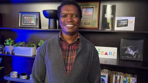 Dr Sabelo Hadebe